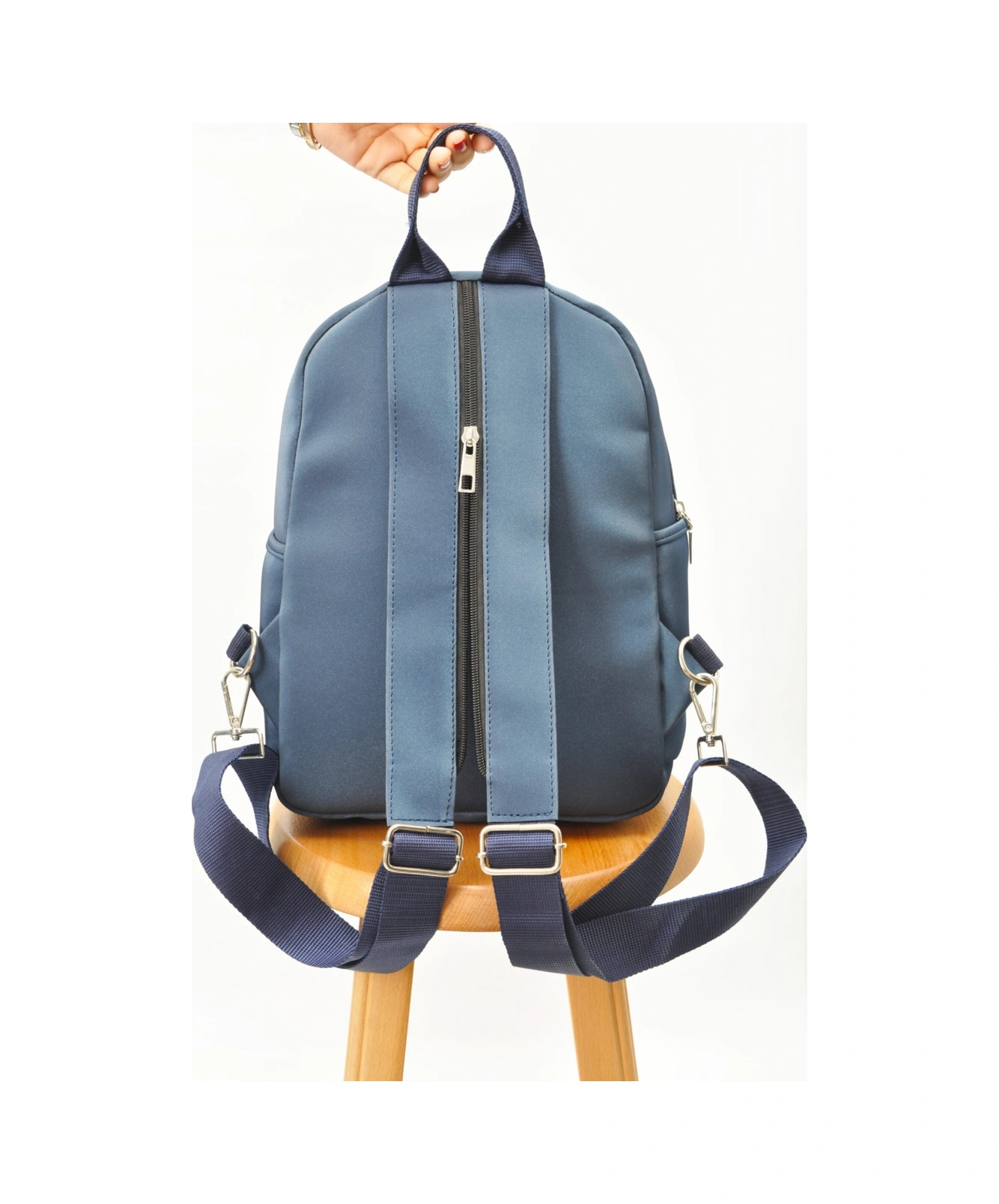 Tezzgelsin Unısex Su Geçirmez Saten Suni Deri Günlük Kullanım Sırt Çantası Lacivert