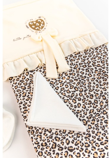 Leopar Desenli 8'li Kız Bebek Hastane Çıkışı Bebek Takımı
