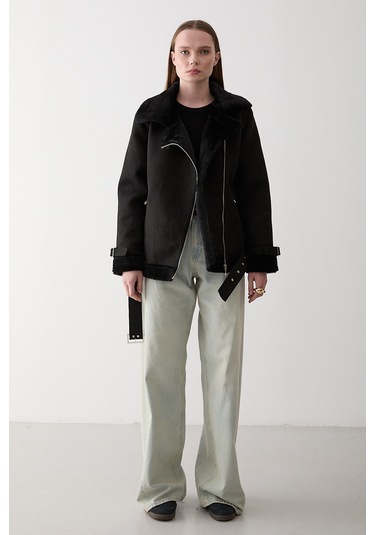 Siyah İçi Kürklü Mont Siyah