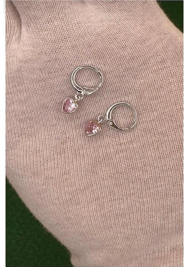 Kadın Gümüş Renk Zirkon Taşlı Kalpli Minimal Küpe Pembe