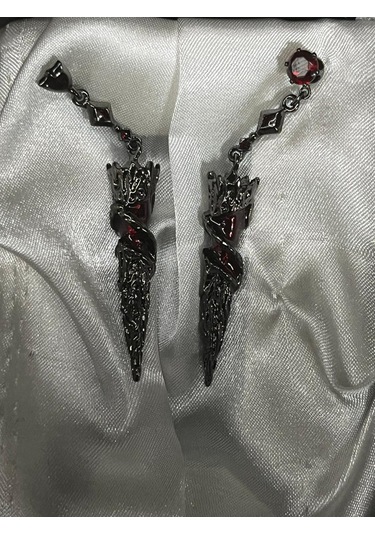 Dükkan Design Rönasans Gotik Küpe Siyah - Kırmızı