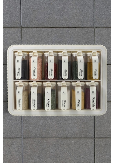 Kitchen Life 12'li Bej Standlı Kendinden Yapışkanlı Kaşıklı Standlı Baharatlık Takımı - Kapak Etiketli Baharatlık Bej