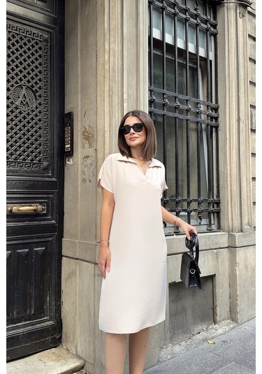 Bej Kısa Kol, Polo Yaka, Dokulu Kumaş, Basic Kalıp/kesim, Aerobin Rahat Midi Elbise Taş