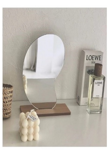 Gaman Ahşap Standlı Masaüstü Asimetrik Makyaj Aynası