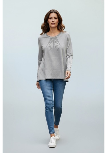 Kadın Yaka Ve Kol Ağzı Taşlı Etek Desenli Bluz Krem