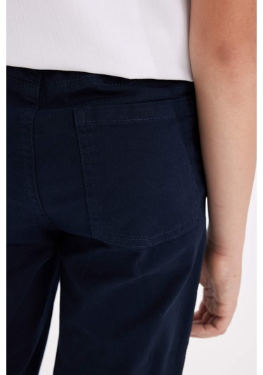 DeFacto Erkek Çocuk Düz Paça Beli Lastikli Cepli Lacivert Basic Düz Gabardin Okul Pantolonu T8850A624AUNV253
