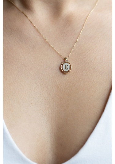 Uşaklıhafız 14 Ayar Altın Küçük Boy Sedefli E Harfi Kolye