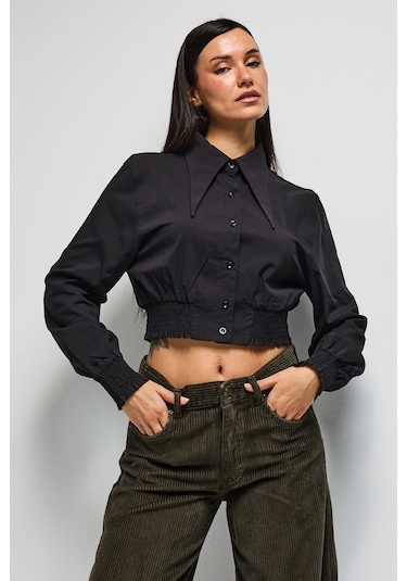 Itsbasic Kadın Siyah Renk Crop Fit Yaka Detaylı Özel Tasarım Gömlek