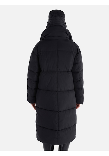 Colin's Colins Regular Fit Siyah Kadın Kaban Cl1065796 Siyah Colin's Colins Regular Fit Siyah Kadın Kaban Cl1065796 Siyah