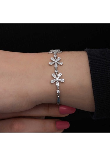 Casera's Gümüş Baget Çiçek Desenli Kadın Bileklik Csr2185498 Gümüş