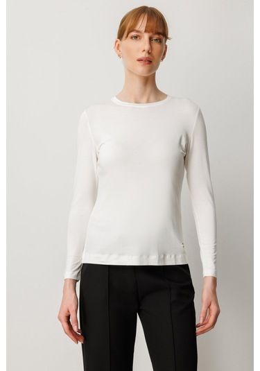 On Kadın Metal Aksesuarlı Sıfır Yaka Basic Bluz 61303 Ekru Ekru