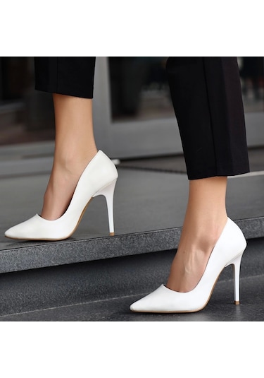 Hillar Beyaz Cilt Stiletto Ayakkabı Çok Renkli