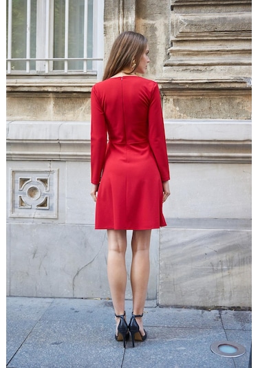 Kadın Likralı Krep Kumaş Kruvaze Anvelop Büzgülü Eteği Çan Uzun Kol Diz Boy Elbise-kırmızı Kırmızı