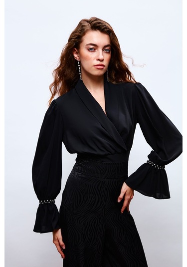 Sateen Kol Aksesuar Detaylı Bluz - Siyah-133703 Siyah