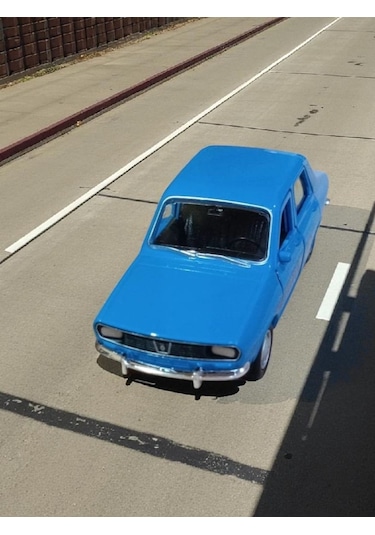 Nostaljik Metal Çek Bırak Mavi Araba Renault 12 Kapılar Açılır Diğer