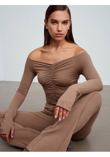 32089 Omuzları Açık Büzgülü Top-vizon Vizon