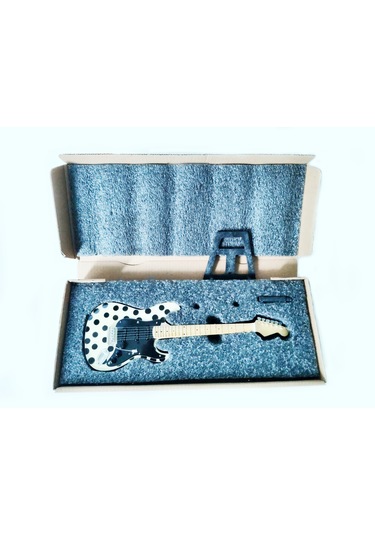 El Yapımı 1/4 Ölçek Minyatür Elektro Gitar Polka Dot Stratocaster