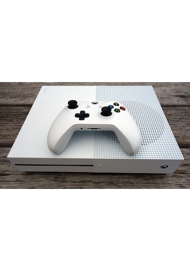 Xbox One S 500 Gb 4K Ultra Hd Bluray Oyun Konsolu Teşhir Ürünü