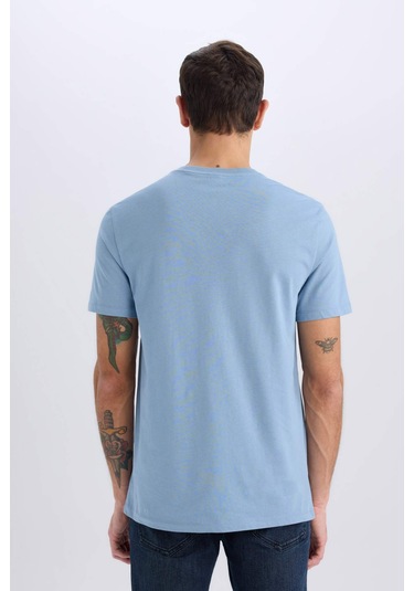 DeFacto %100 Pamuk New Regular Fit Bisiklet Yaka Basic Düz Kısa Kollu Tişört V7699AZ25SPBE299 DeFacto %100 Pamuk New Regular Fit Bisiklet Yaka Basic Düz Kısa Kollu Tişört V7699AZ25SPBE299