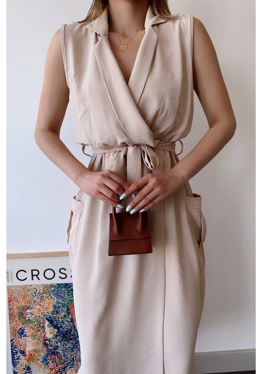 Kadın Bej Kalın Askılı, Kruvaze Yaka, Düz Desen, Aerobin Yırtmaçlı, Kemerli Midi Elbise Bej