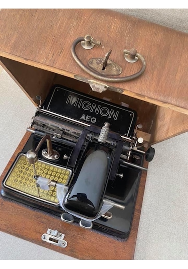 AEG Mignon Model 4 Antika Daktilo - Koleksiyonluk Ahşap Kasalı Daktilo No2