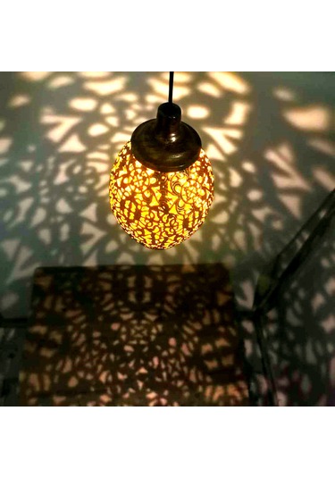 Yaozixa Güneş Energili Demir Kırmızı Çınar Şekilli Akıllı Sensorli Bahçe Projeksiyon Lambası - Otomatik Şarjlı 6-8 Saat Aydınlatma