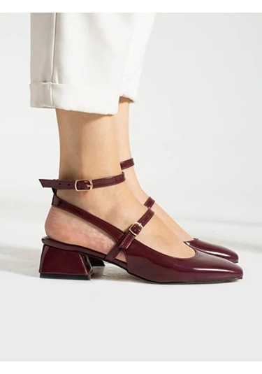 Beyaz Pine Cone Kapalı Küt Burun Topuklu Kadın Ayakkabı Bordo Bordo