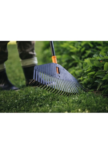 Fiskars Solid Yaprak Tırmığı L Geniş 135016-1003465