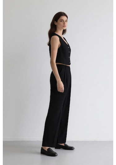 DeFacto Palazzo Çift Cepli Yüksek Bel Düz Paça Cepli Krep Kumaş Klasik Kumaş Pantolon D9541AX24AUBK81 Siyah