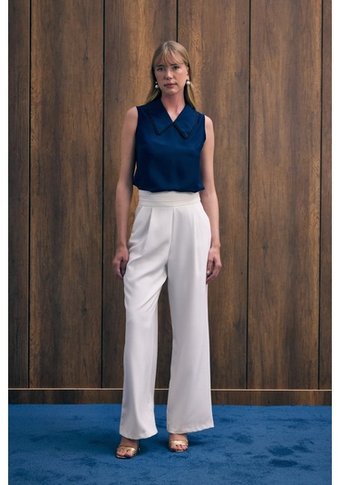 Yaka İncili Kolsuz Bluz - Lacivert-136426 Lacivert