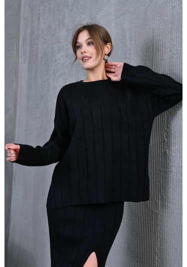 Kadın Bisiklet Yaka Yırtmaçlı Kazak Etek İkili Triko Takım Siyah