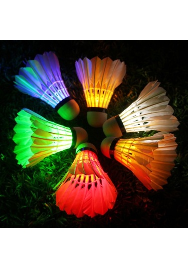 Aubyhe Led Işıklı Renkli Flaş Badminton Topu, Gölge Tüyü, Hafif 6.7g , Tek Tuş Açma/kapama, 6 Adet Paket, Gece Sporu İçin Dayanıklı