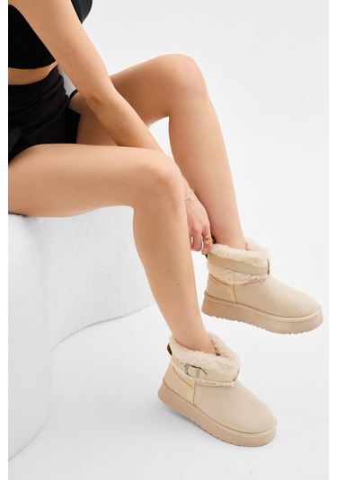 Kalın Poli Taban Kürk Detaylı Süet Görünümlü Kadın Bej Günlük Bot Tbldy540 Bej
