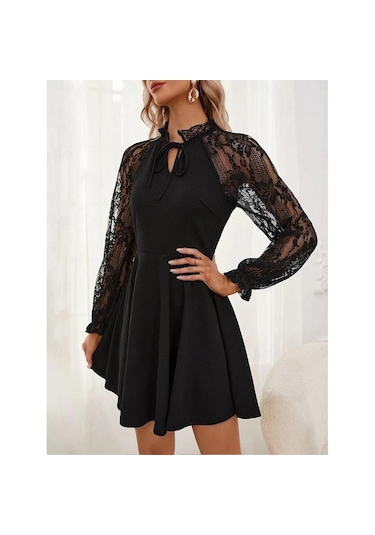 Kadın Uzun Kollu Yakadan Bağcıklı Dantel Detaylı Kısa İthal Krep Siyah