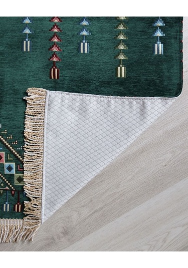 Çeyizlik Hediyelik Seccade Eşarp Tesbih Set Kilim Desenli Kadife Astarlı Seccade, Eşarp, Kristal Tesbih Özel Kutulu Lüks Hediye Seti Yeşil