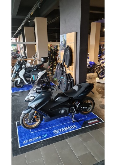 YAMAHA DADAŞ PADDOCK MOTOSİKLET ALT HALI