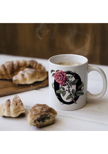 O Baş Harf Kırmızı Güller İle Sarılı Bardak 330 Ml Kişiye Özel Çiçekli Hediye Beyaz