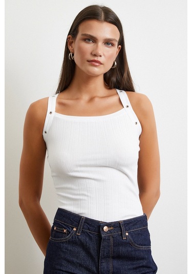 Arkası Çapraz Bağlamalı Top Beyaz Beyaz