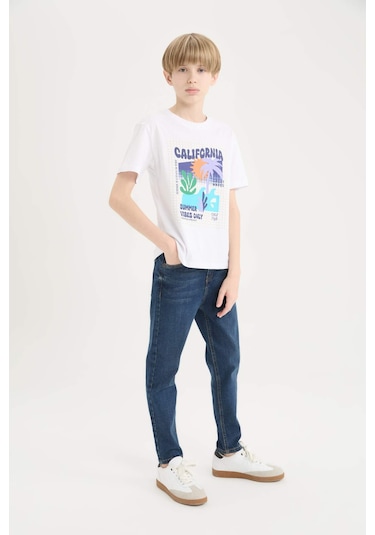 DeFacto Erkek Çocuk Slim Fit Dar Kesim Düz Paça Basic Düz Jean Pantolon D6649A825SMNM28 DeFacto Erkek Çocuk Slim Fit Dar Kesim Düz Paça Basic Düz Jean Pantolon D6649A825SMNM28