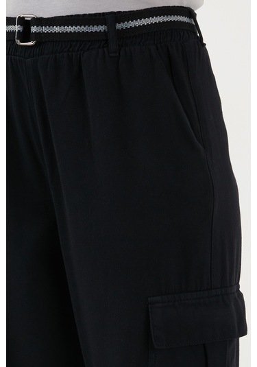 Lela Pamuklu Standart Fit Normal Bel Lastikli Paça Kemerli Jogger Bayan Pantolon 668Yp5045 Siyah