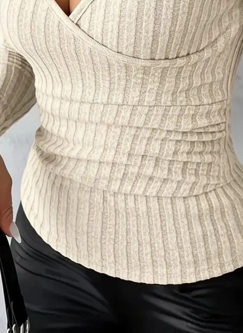 Kadın Uzun Kollu Kruvaze Yakalı Incili Şardonlu Kaşkorse Bluz Bej