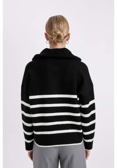 DeFacto Oversize Geniş Kalıp Çizgili Yarım Fermuarlı Dik Yaka Triko Kazak A7173AX24WNBK26 Siyah DeFacto Oversize Geniş Kalıp Çizgili Yarım Fermuarlı Dik Yaka Triko Kazak A7173AX24WNBK26 Siyah