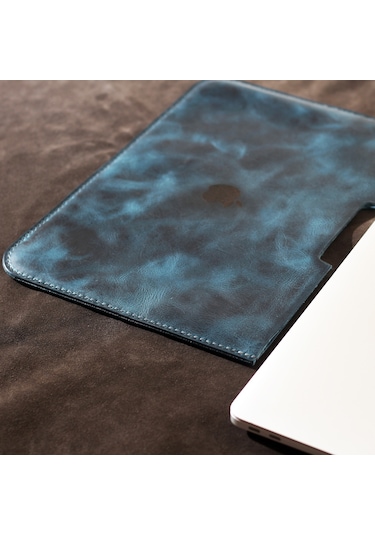 Kişiye Isme Özel Adonis Macbook Air Hakiki Deri Kılıf Mavi