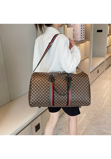 Büyük Kapasiteli Seyahat Spor Çantası