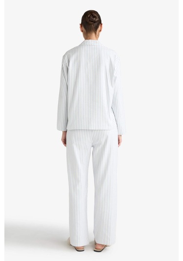 Defacto Pijama Takımı Regular Fit Çizgili Uzun Kollu Üst Uzun Alt-fall İn Love E7252ax25aube302 Mavi Defacto Pijama Takımı Regular Fit Çizgili Uzun Kollu Üst Uzun Alt-fall İn Love E7252ax25aube302 Mavi