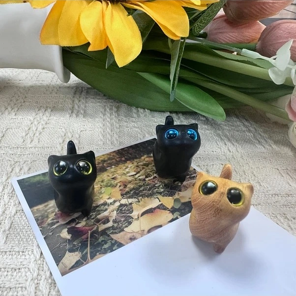 Trendooze Gaojunshop01 Ahşap Siyah Yavru Kedi Figürü, Mavi Gözler, Çanlı Ev Dekorasyonu Hediye