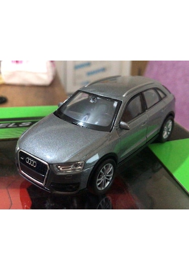 Oyuncak Model Metal Araba 1/36 Çek Bırak Gri Audi Q3 Jeep