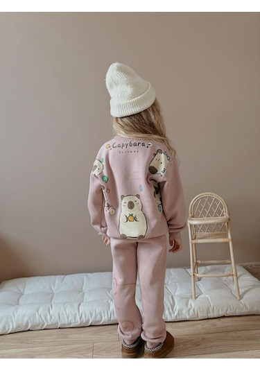 Cg Kids Capybara Kız Çocuk 3 İplik Şardon Kumaş Alt Üst Takım Süper Kalite Sırt Baskı Detaylı Soft M Gül Kurusu Cg Kids Capybara Kız Çocuk 3 İplik Şardon Kumaş Alt Üst Takım Süper Kalite Sırt Baskı Detaylı Soft M Gül Kurusu