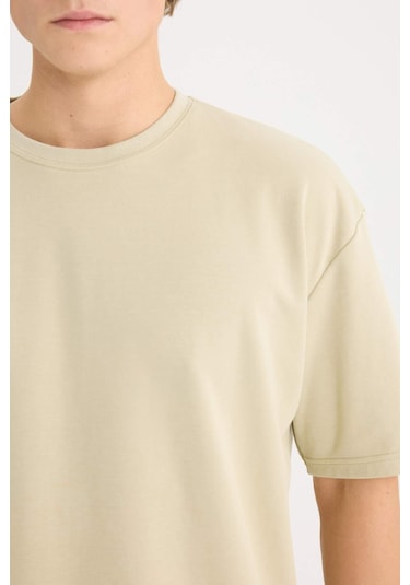 DeFacto Oversize Geniş Kalıp Ütü Gerektirmeyen Bisiklet Yaka Kısa Kollu Basic Düz Ağır Kumaş Tişört X3926AZ25SPKH142 DeFacto Oversize Geniş Kalıp Ütü Gerektirmeyen Bisiklet Yaka Kısa Kollu Basic Düz Ağır Kumaş Tişört X3926AZ25SPKH142