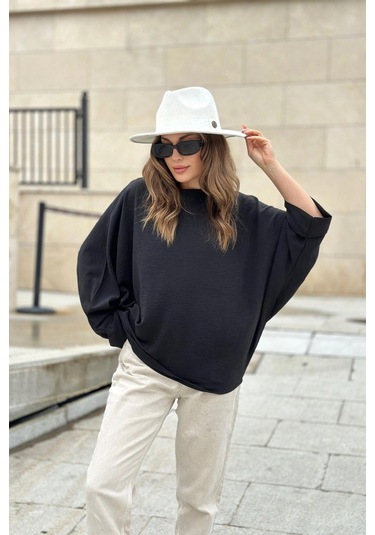 Kadın Siyah Airobin Yarasa Duble Kol Salaş Bluz Ekstra Oversize Yuvarlak Yaka - Tesettüre Uygun Siyah
